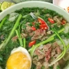 Hướng dẫn cách làm phở bò tái chín chuẩn vị truyền thống tại nhà 2026