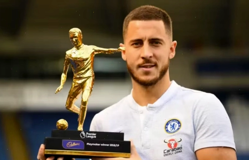 Eden Hazard tả xung hữu đột trong màu áo Chelsea