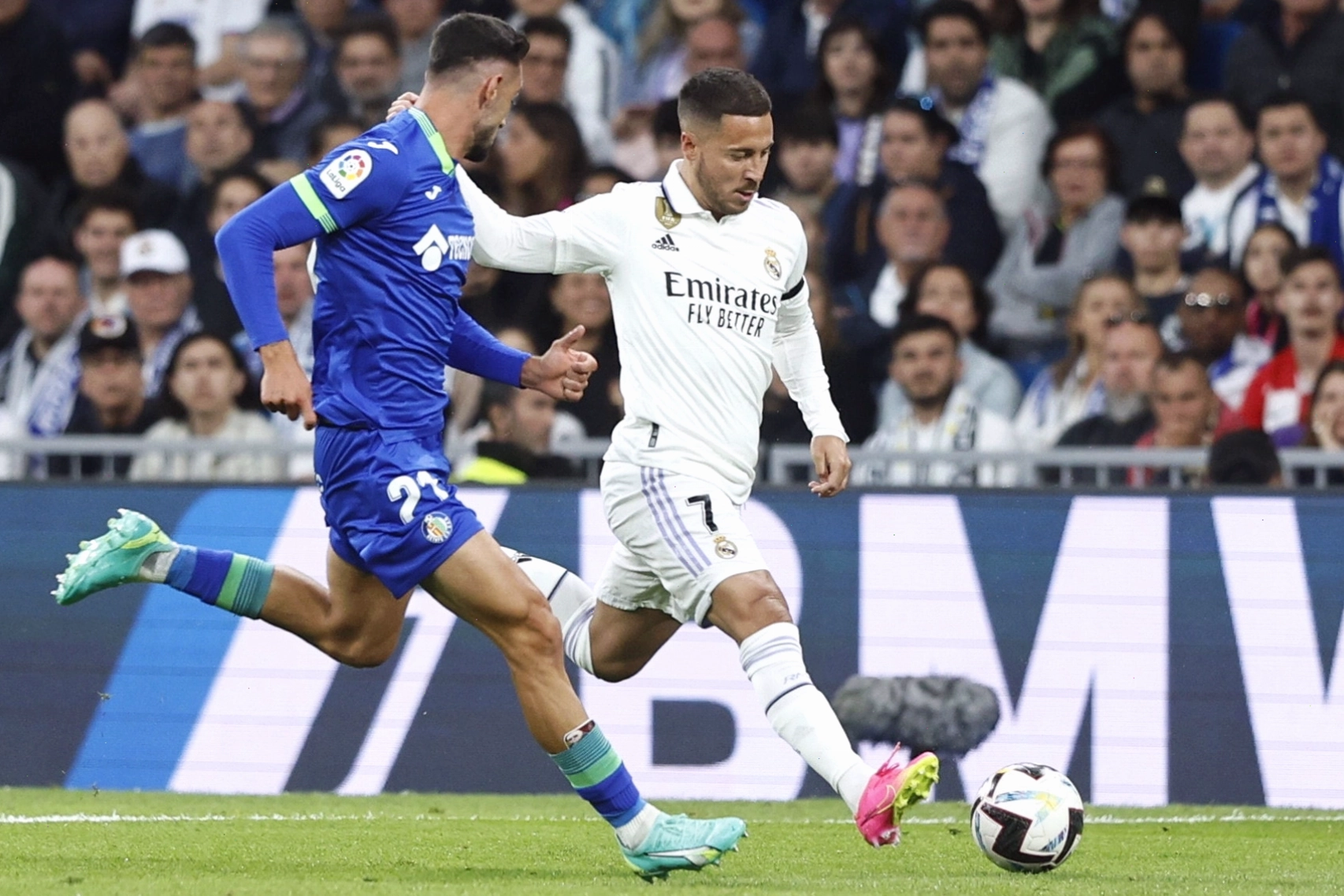 Hazard thất vọng trên băng ghế dự bị Real Madrid