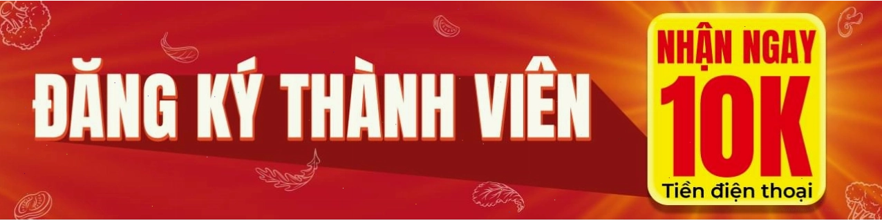 Bát phở bò tái chín nóng hổi đầy đủ các loại rau thơm ăn kèm