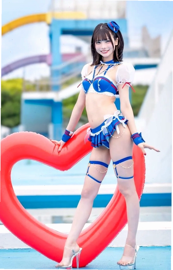 Gái xinh cosplay mặc bikini với phong cách cực hot, thu hút mọi ánh nhìn