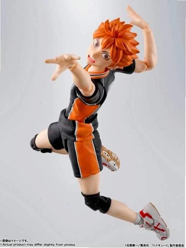 Hinata Shoyo ăn mừng chiến thắng cùng đội Karasuno