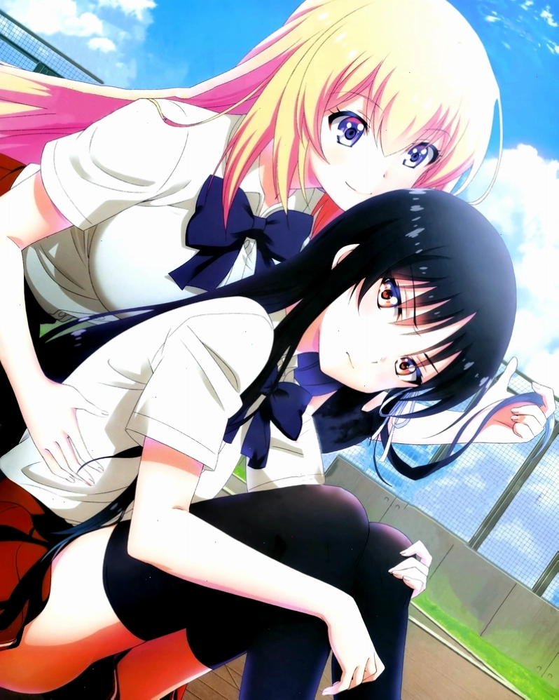 Honami Ichinose trong không khí lớp học sôi nổi