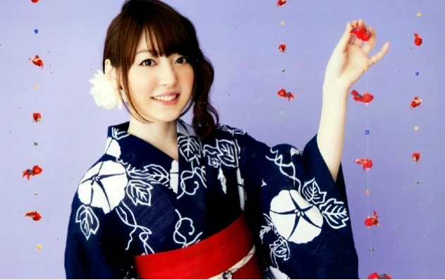 Kana Hanazawa lồng tiếng nhân vật anime