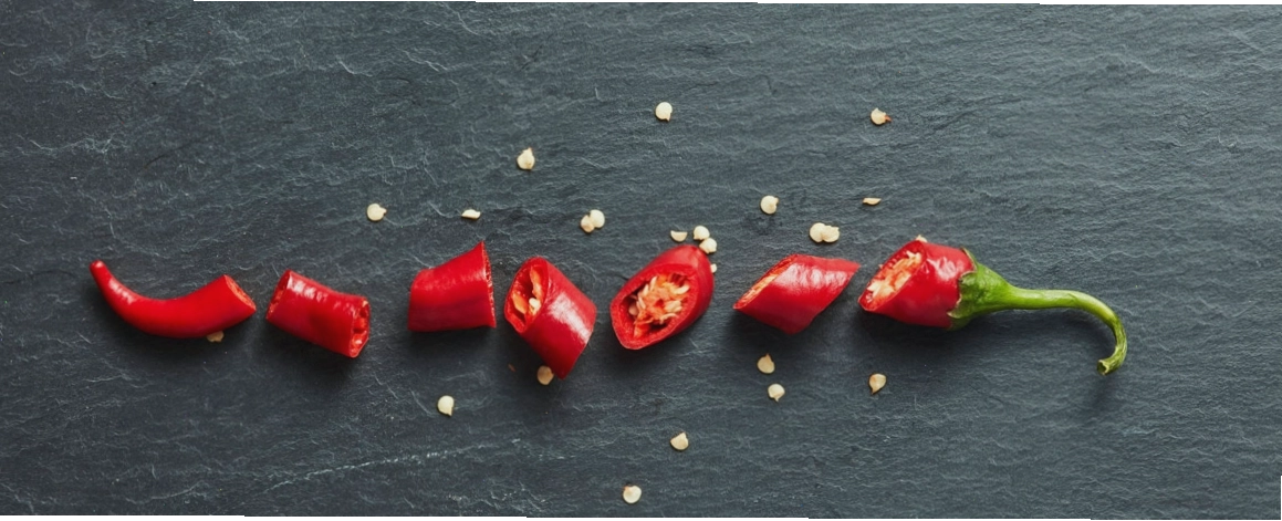 Những trái ớt đỏ tươi, tượng trưng cho sự năng động và sức sống của "Pepper Family"