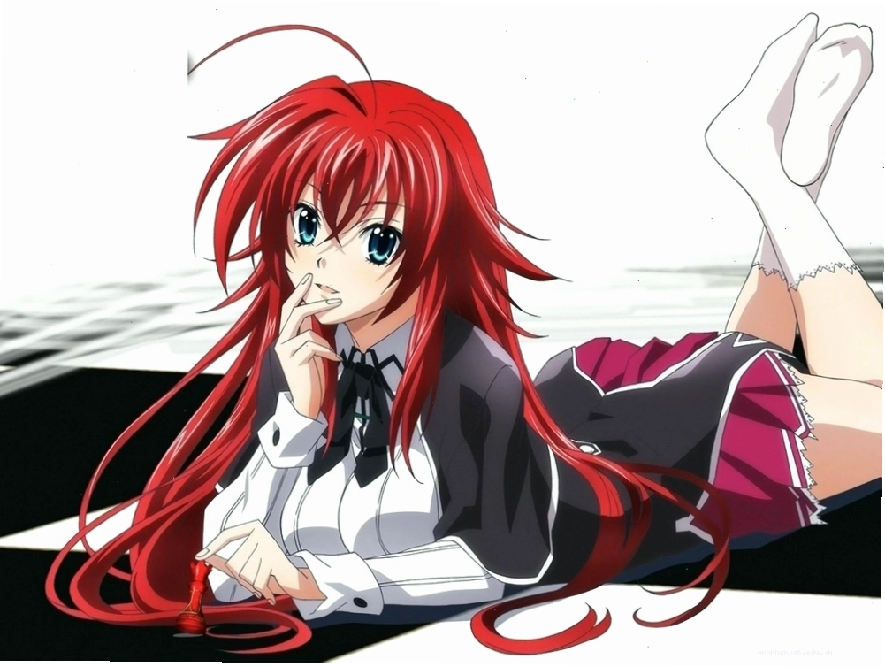 Rias Gremory trong trang phục thường ngày toát lên vẻ thanh lịch