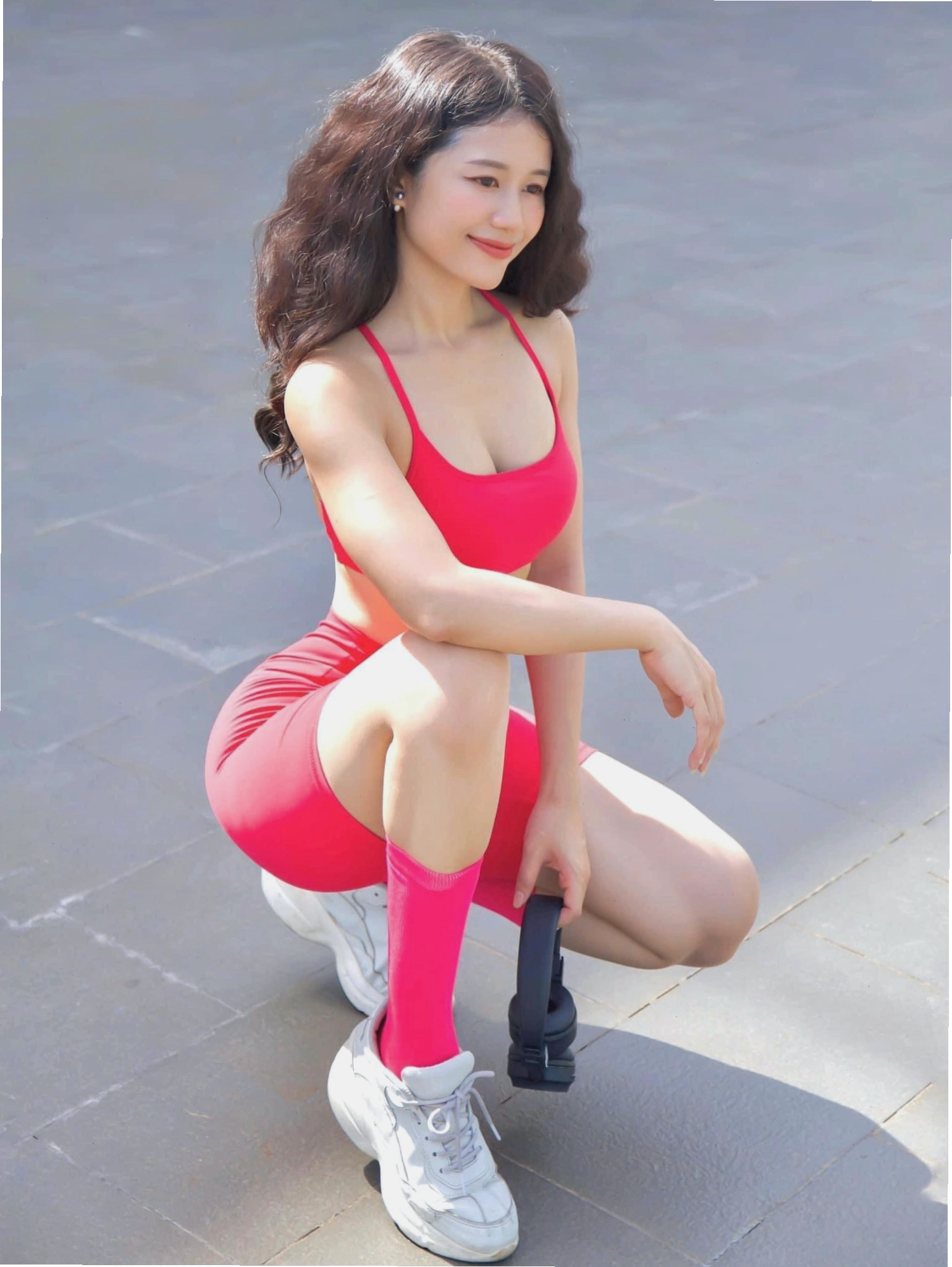 Diễm My 9x duy trì vóc dáng săn chắc nhờ tập luyện
