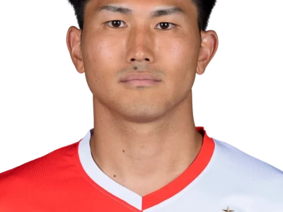 Tsuyoshi Watanabe: Trung vệ triển vọng của Feyenoord và đội tuyển Nhật Bản